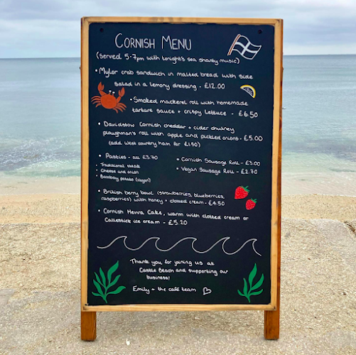 Castle Beach Café - Hospitality and gastronomy