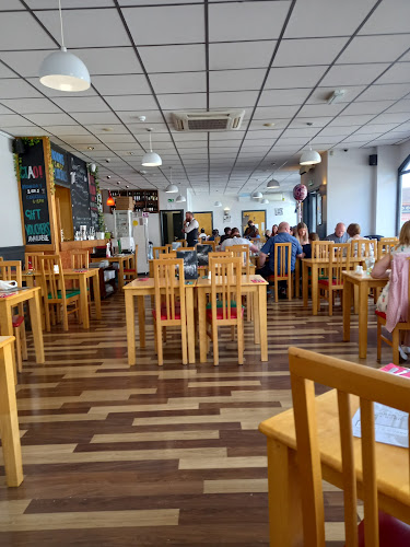 Kings Parade, King St, Cottingham HU16 5QQ, United Kingdom