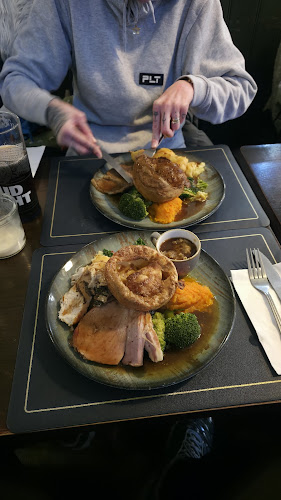 Opinii despre The Old Thirteenth Cheshire Astley Volunteer Rifleman Corps Inn în Stalybridge - Hospitality and gastronomy