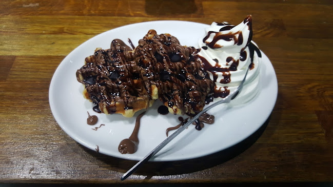 Cakes & Shakes - Hospitality and gastronomy