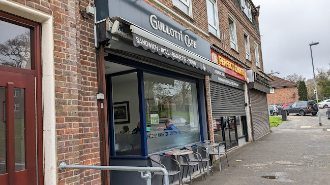 Comentarii opinii despre Gullotti Cafe