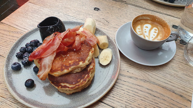 Arch 35a, 85a Southwark Bridge Rd, London SE1 0NQ, United Kingdom