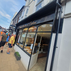 Battle Bakes and Cakes