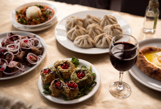 Comentarii opinii despre Georgian Sisters