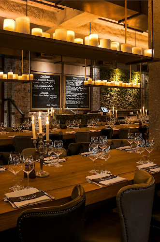 3 Chapel Pl, London W1G 0BG, United Kingdom