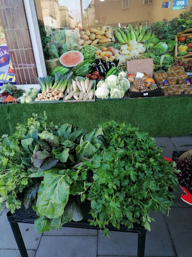 Damascus (Calne) - Hospitality and gastronomy