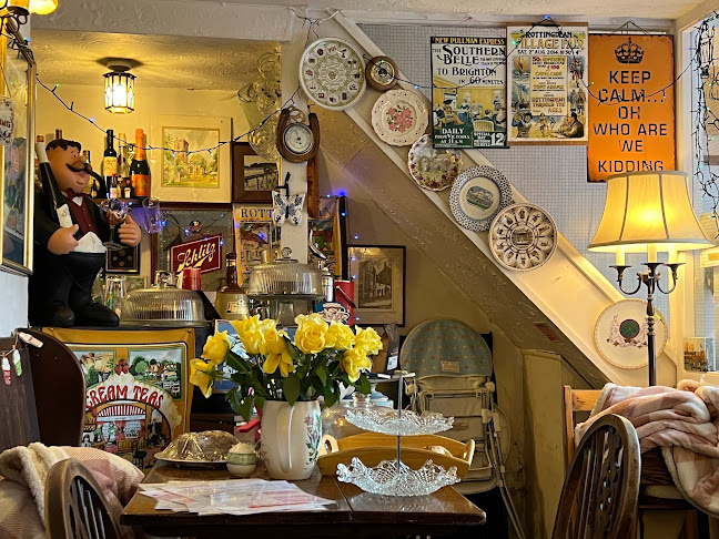 Comentarii opinii despre The Trellis Café, Tea Rooms and Garden