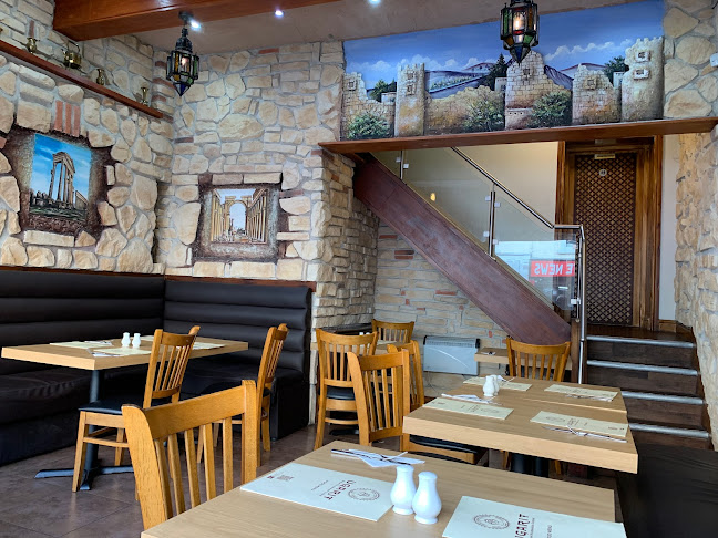 Comentarii opinii despre UGARIT CUISINE / SHISHA