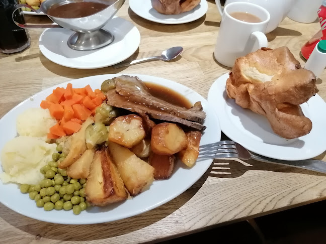 Comentarii opinii despre Cafe V8