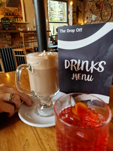 Comentarii opinii despre The Drop Off Cafe