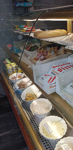 Opinii despre Snacks Corner în Kingston upon Thames - Hospitality and gastronomy