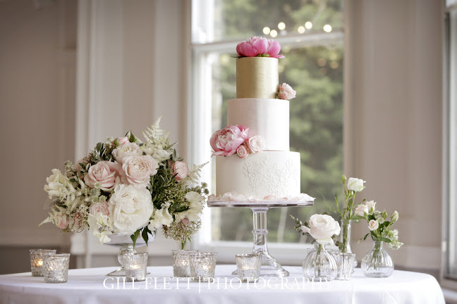 Designer Cakes by Elle - Hospitality and gastronomy