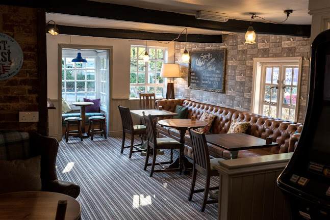 75 Aldershot Rd, Church Crookham, Fleet GU52 8JY, United Kingdom