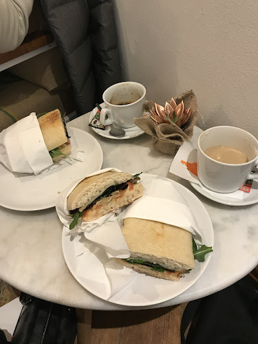 104 Caerphilly Rd, Birchgrove, Cardiff CF14 4AG, United Kingdom