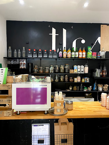 Comentarii opinii despre The Little Coffee Shop