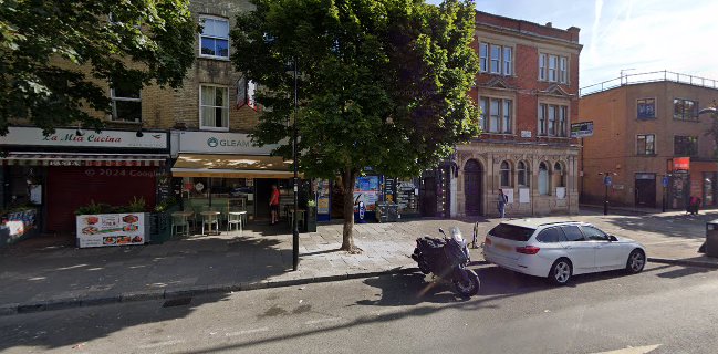 Holloway Food & Wine London