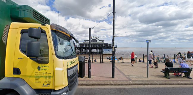 The Pier Cleethorpes - Papas