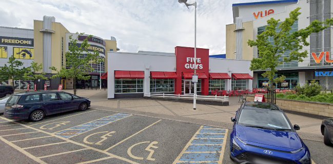 Five Guys Cheshire Oaks
