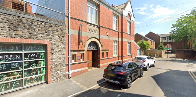 Green Shop and Coffee Shop