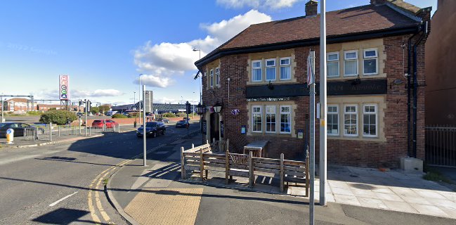 NEW ROAD INN • CASK ALES